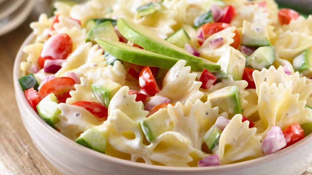 کنار سالاد ماکارونی چه غذایی سرو می شود ؟ (2 نکته ساده) کنار سالاد ماکارونی چه غذایی سرو می شود ؟ (2 نکته ساده)